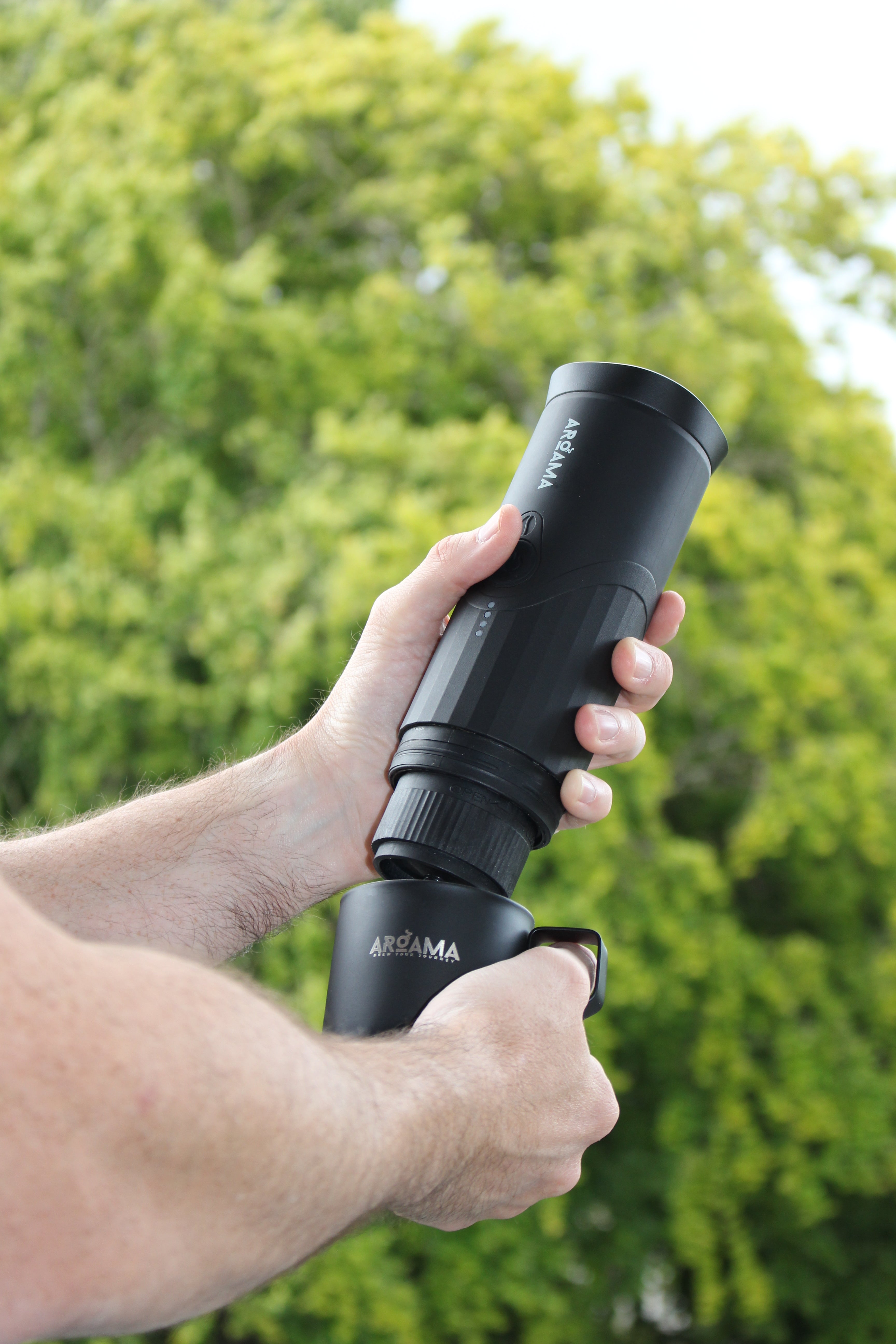 Aroama 2.0 - Portable Electric Espresso Maker Black
