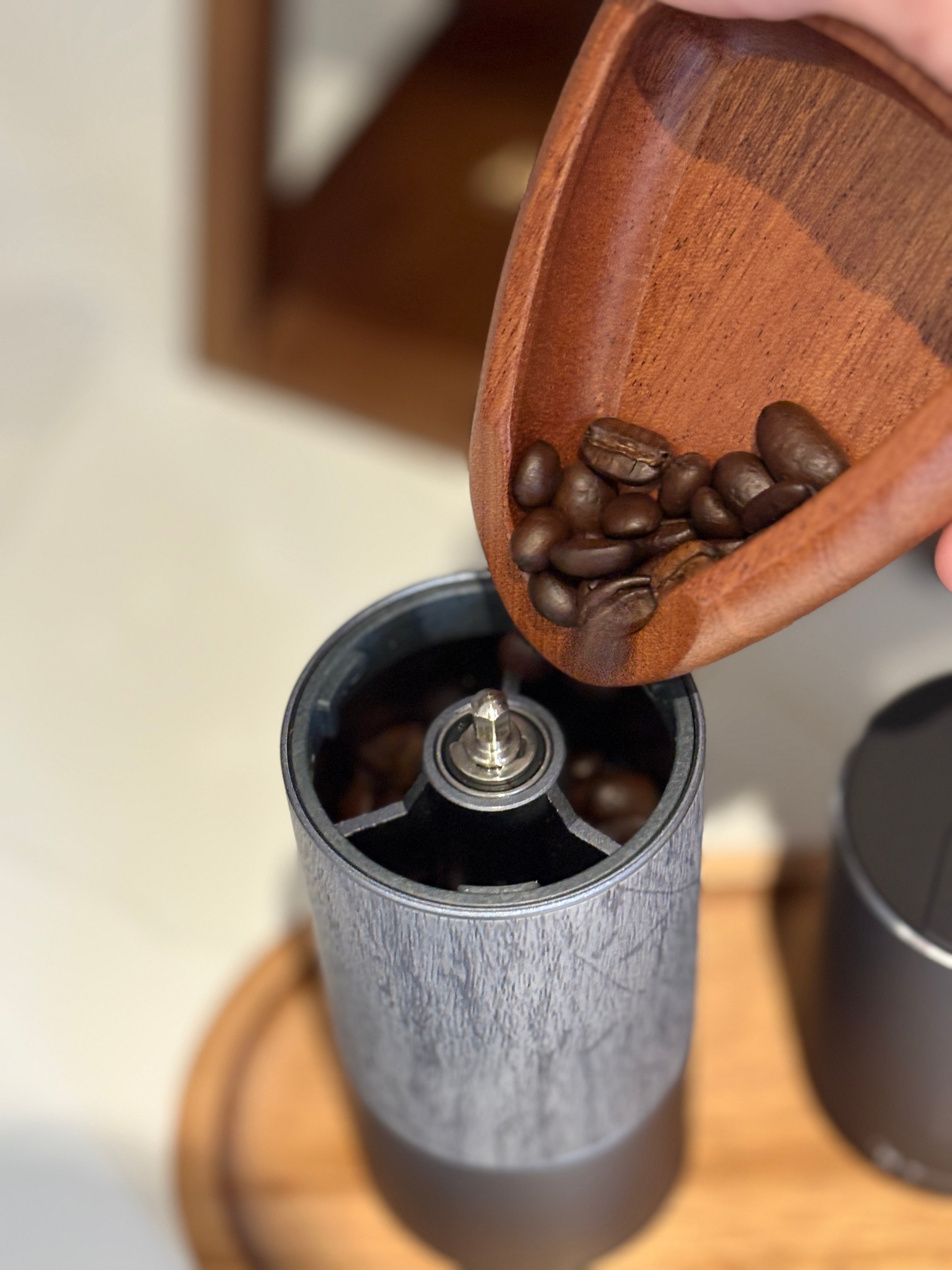 Gravi - Portable Electric Grinder